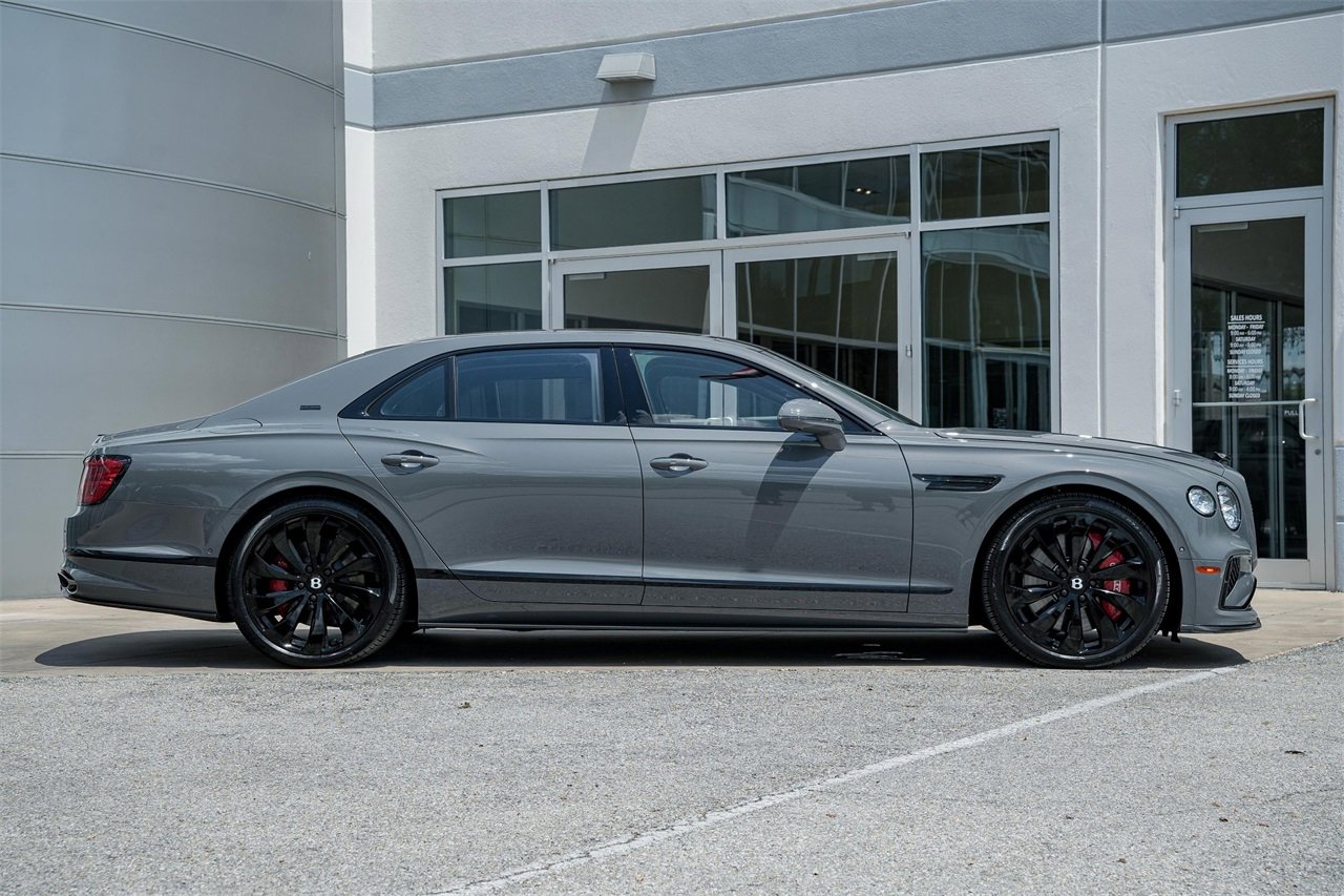 New 2025 Bentley Flying Spur Plug-In Hybrid image 7