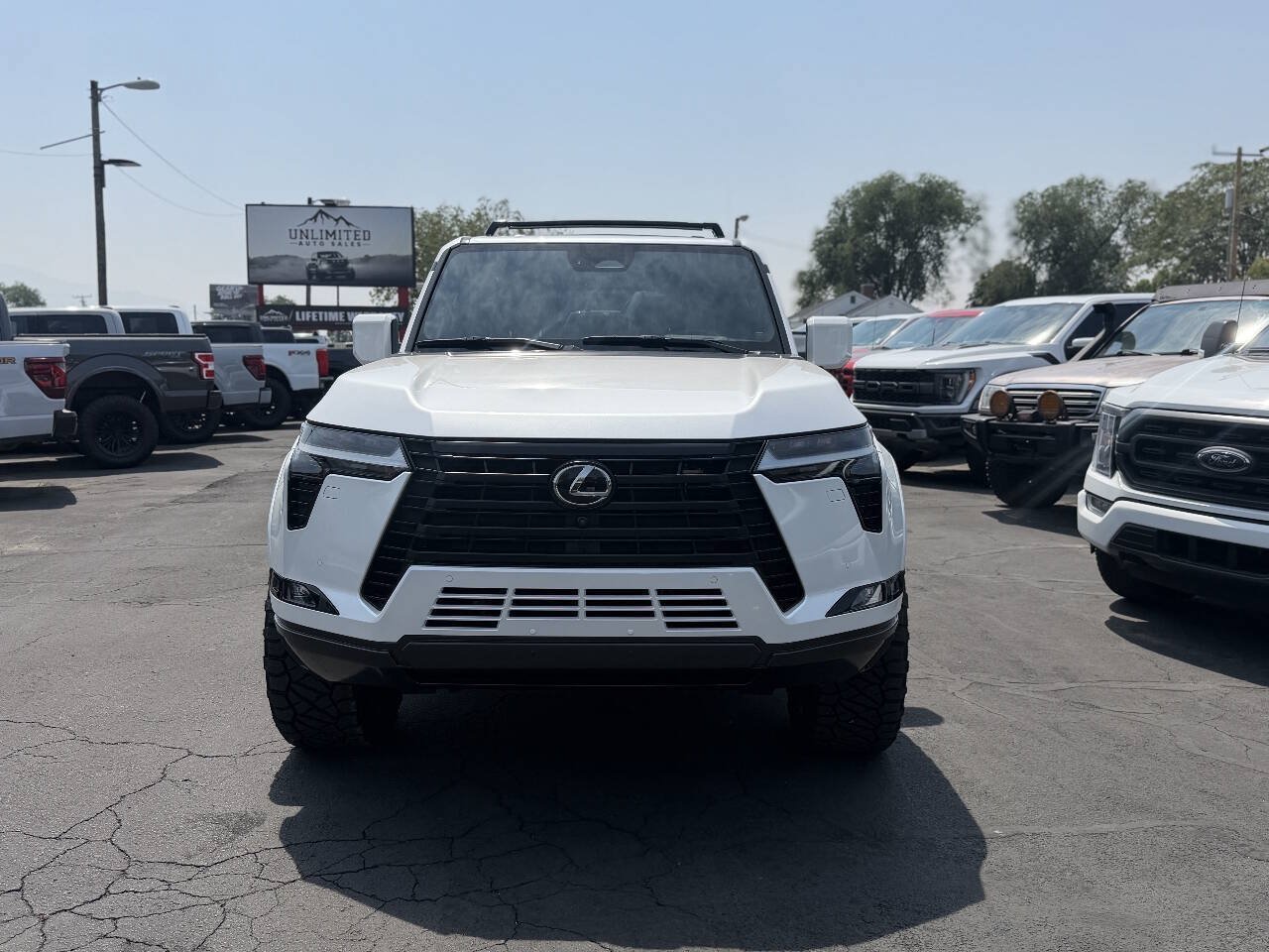 Used 2024 Lexus GX 550 w/ Accessory Package (Z1) AWD/4WD image 20