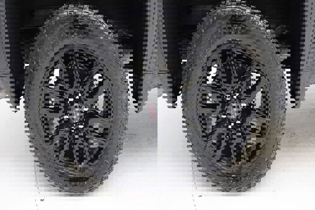 Used 2024 GMC Sierra 1500 Pro w/ Graphite Edition image 9