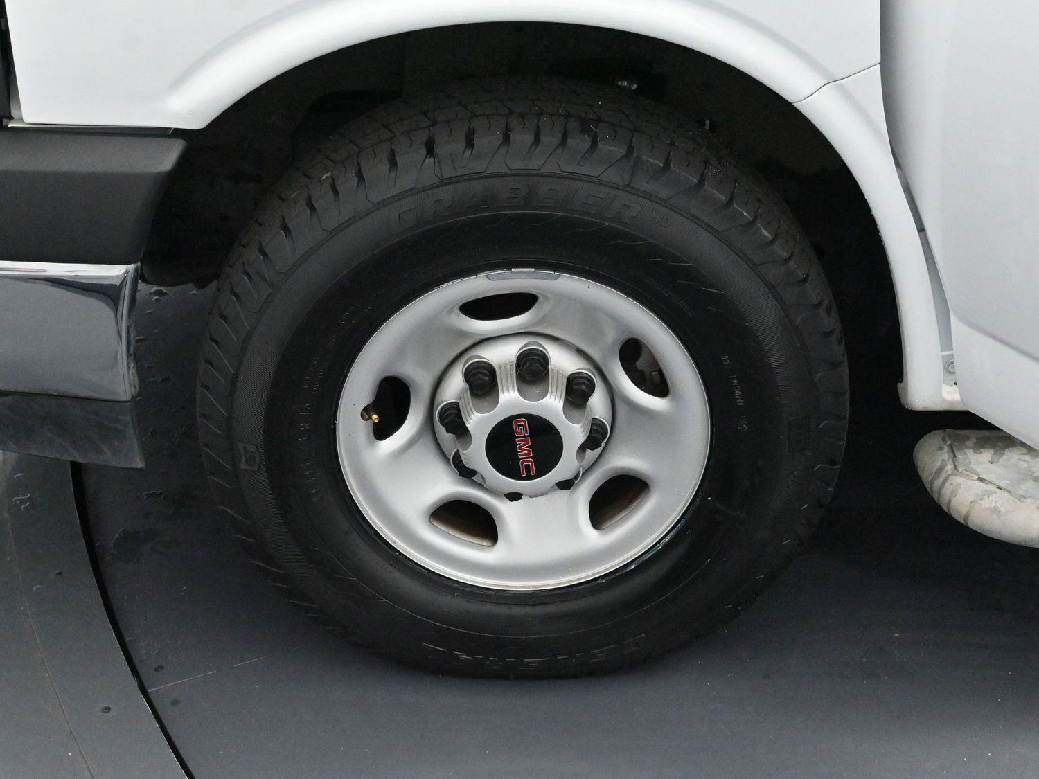 Used 2024 GMC Savana 2500 w/ Driver Convenience Package image 27