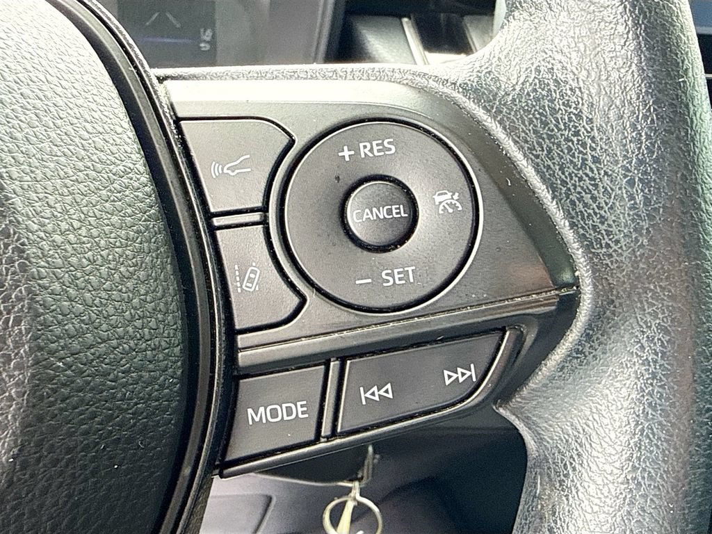 Used 2021 Toyota Corolla LE FWD image 35