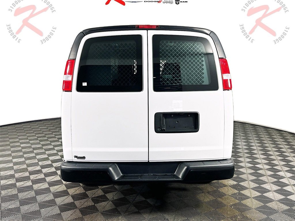 Used 2023 GMC Savana 2500 w/ Driver Convenience Package image 6