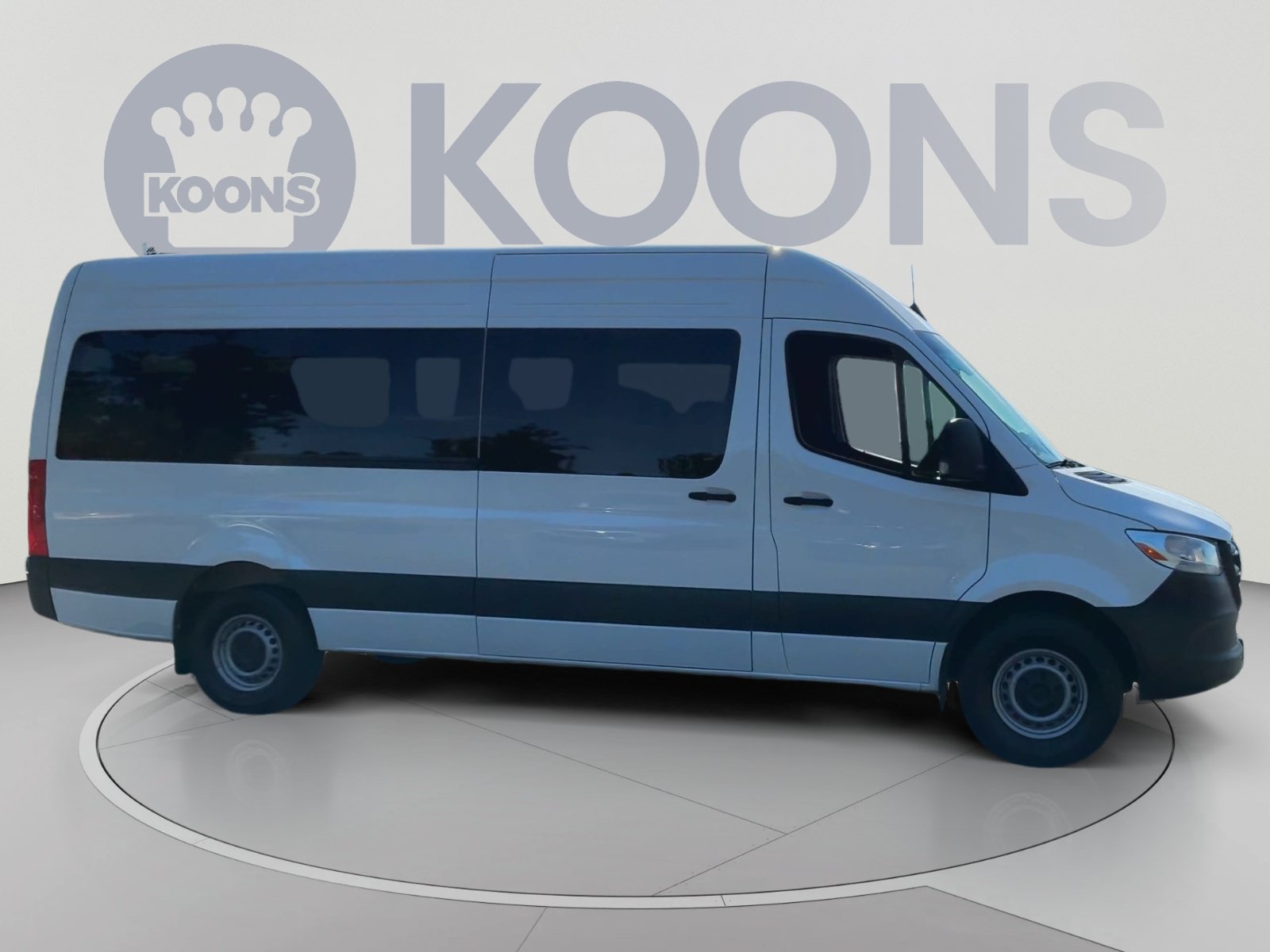 Used 2025 Mercedes-Benz Sprinter 2500 image 2