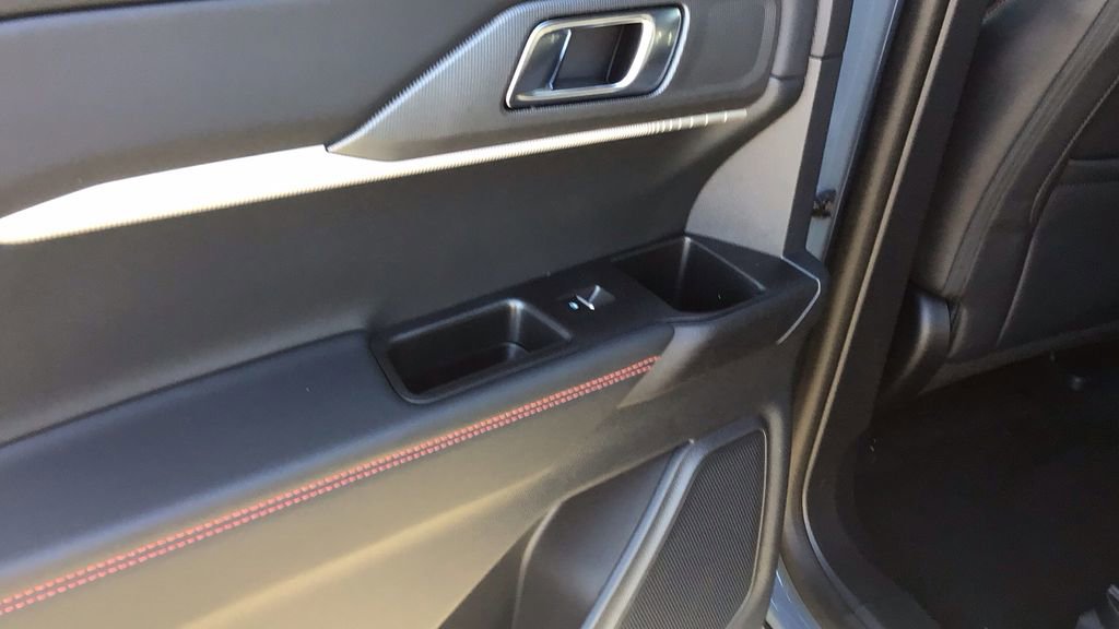 Used 2026 Ford Explorer ST-Line image 14