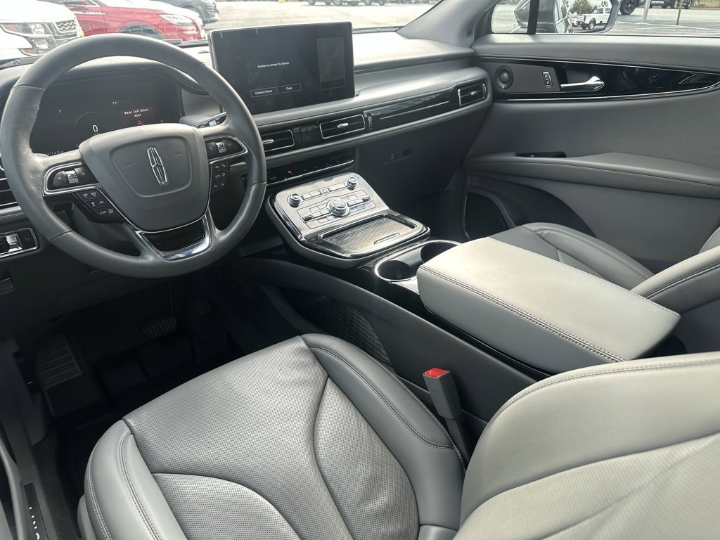 Used 2023 Lincoln Nautilus Reserve w/ Equipment Group 201A image 18