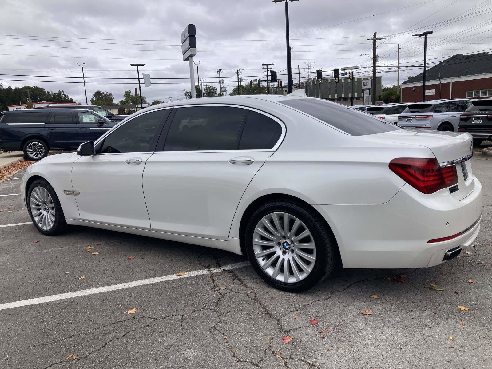 Used 2013 BMW 750Li RWD image 8