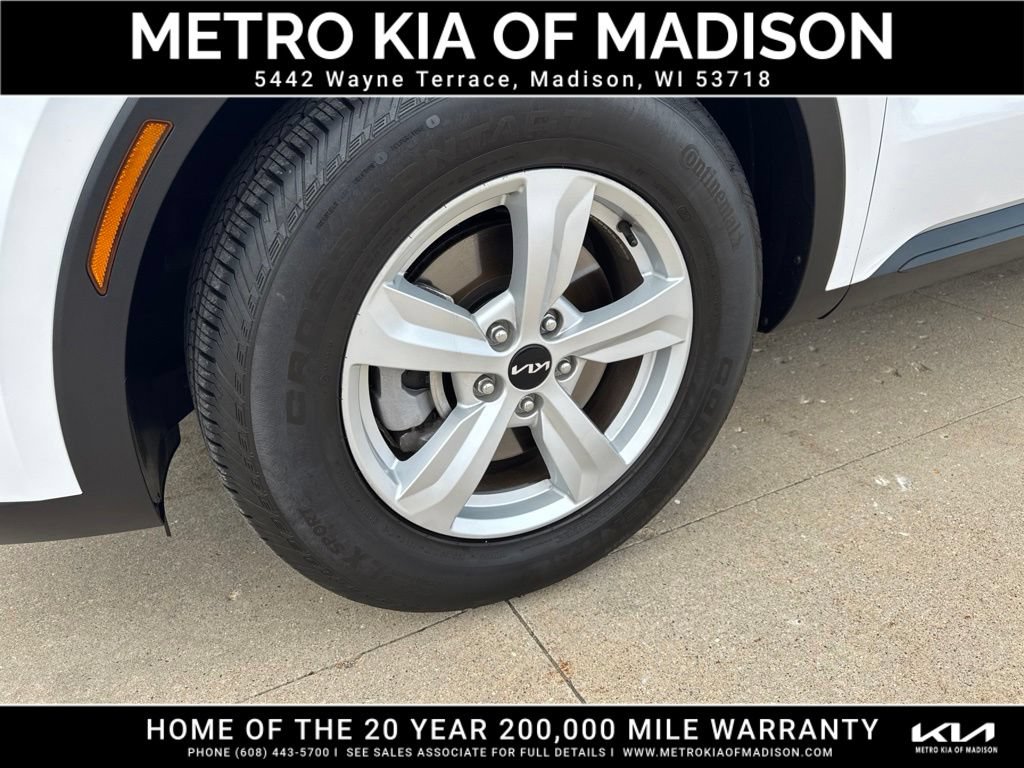 Used 2025 Kia Sorento LX FWD image 10