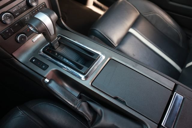 Used 2010 Ford Mustang GT Premium RWD image 40