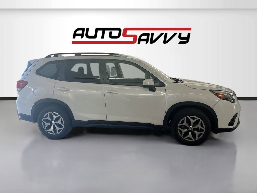 Used 2023 Subaru Forester Premium image 8