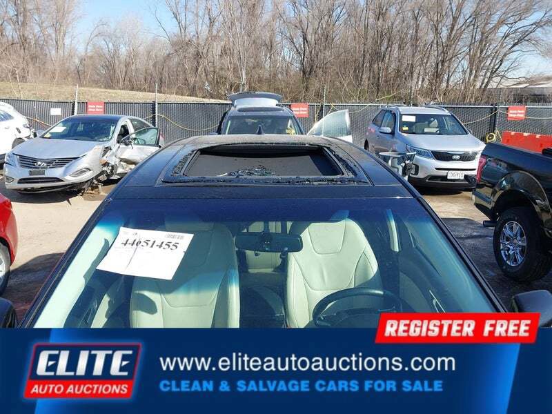 Used 2018 Ford Edge Titanium AWD/4WD image 11