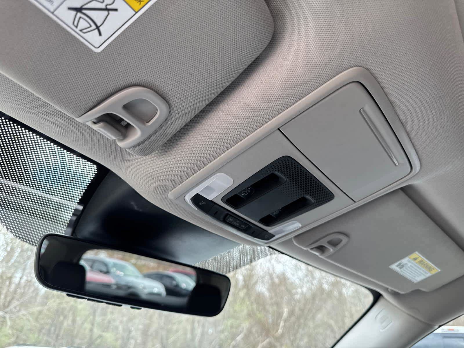 Used 2025 Honda Pilot Elite image 27