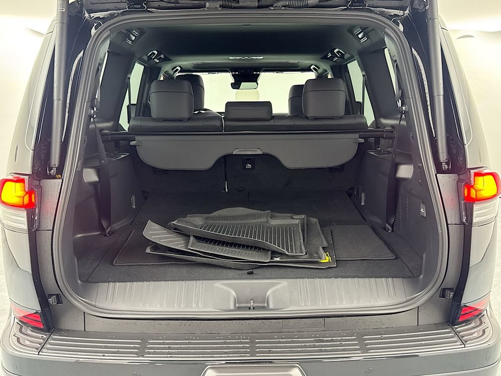 Used 2025 Lexus GX 550 w/ Cold Area Package AWD/4WD image 26