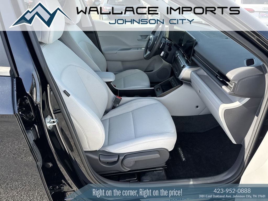Used 2025 Hyundai Kona SEL image 38