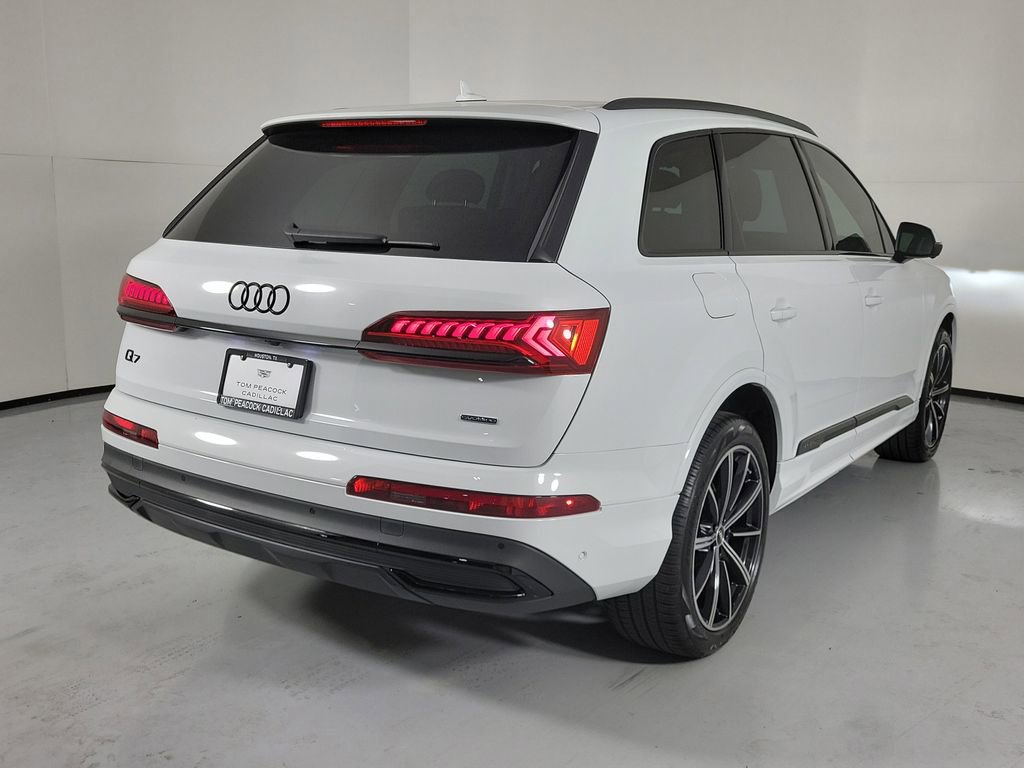 Used 2023 Audi Q7 3.0T Premium Plus w/ Premium Plus Package AWD/4WD image 3