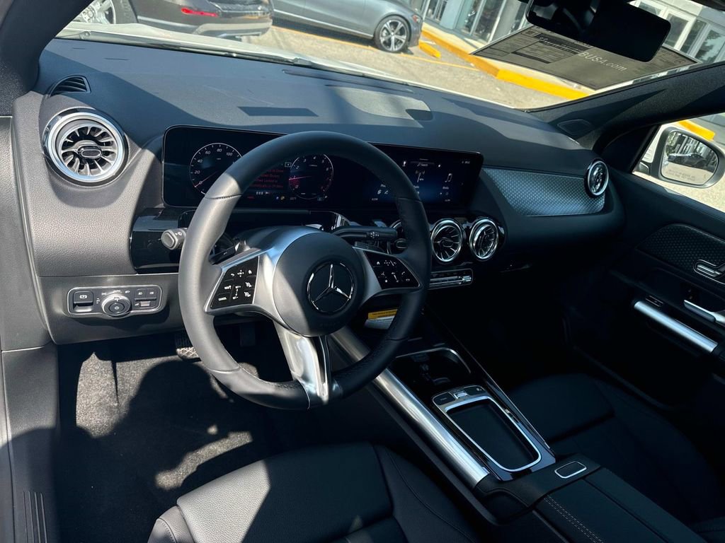 Used 2025 Mercedes-Benz GLA 250 image 9