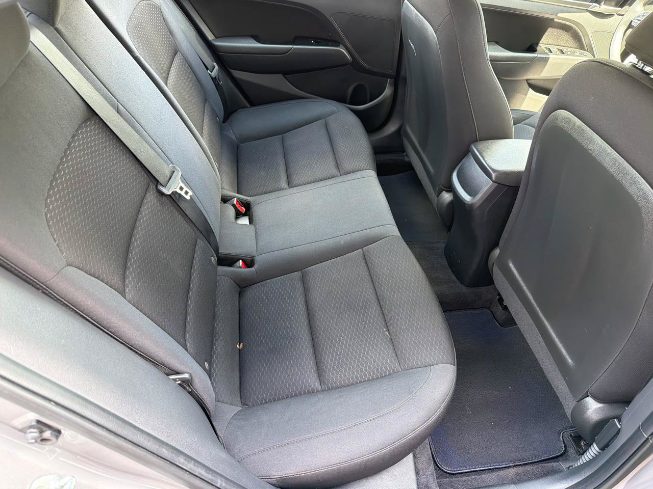 Used 2020 Hyundai Elantra SEL w/ Cargo Package (C1) FWD image 11