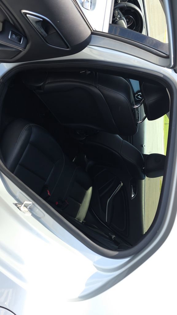 Used 2015 Mercedes-Benz GLA 250 4MATIC image 25