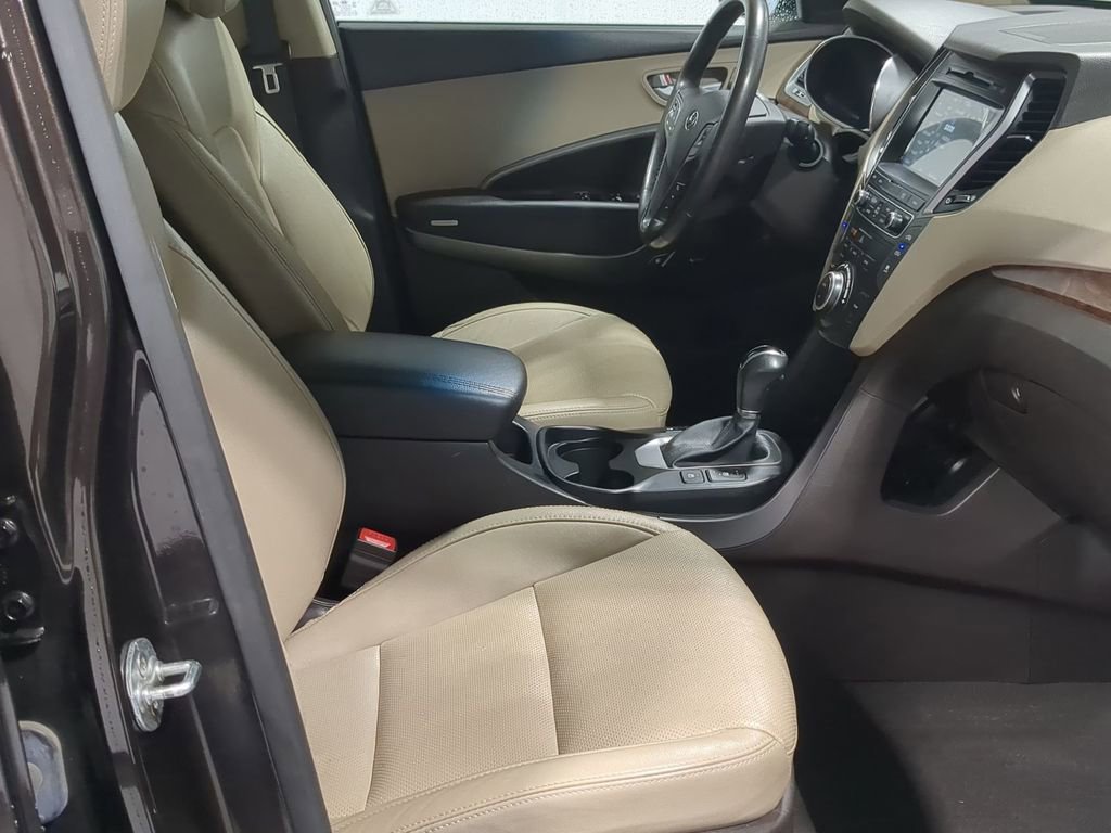 Used 2017 Hyundai Santa Fe Limited w/ Cargo Package AWD/4WD image 27