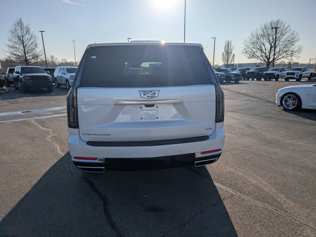 Certified 2025 Cadillac Escalade Premium Luxury w/ LPO, Radiant Package image 4
