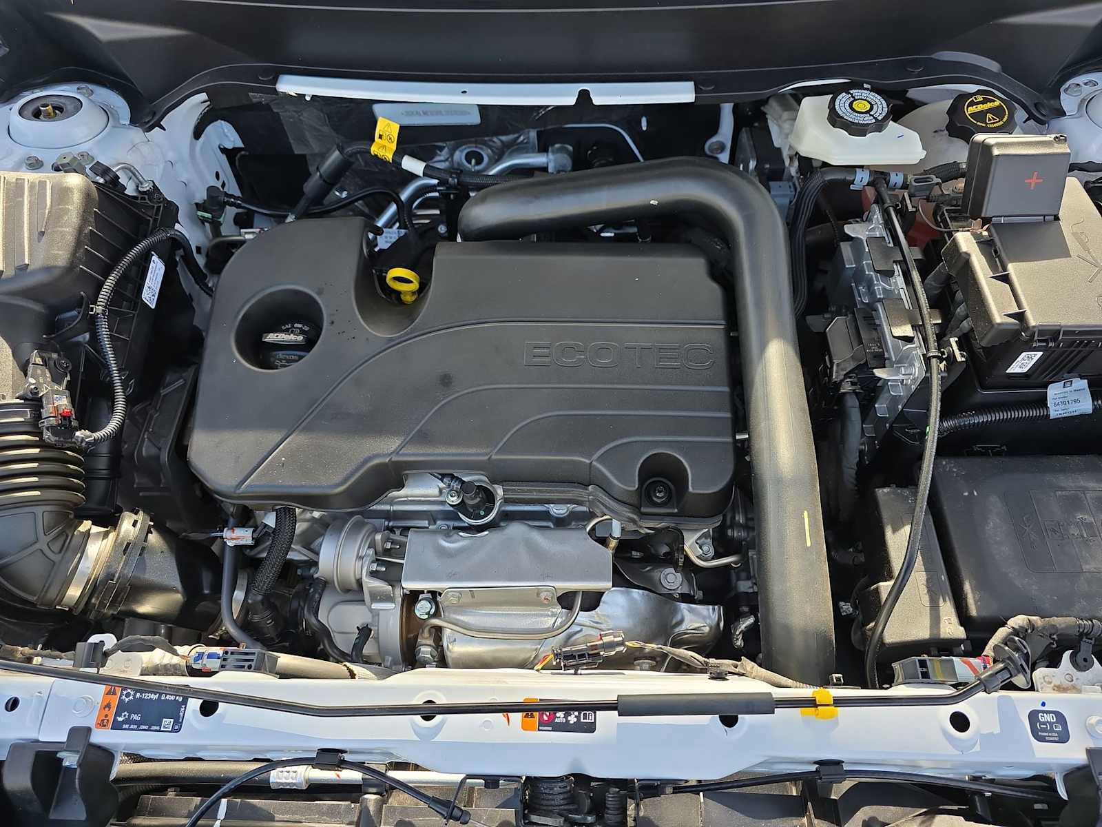 Used 2024 GMC Terrain SLE w/ Driver Convenience Package image 13