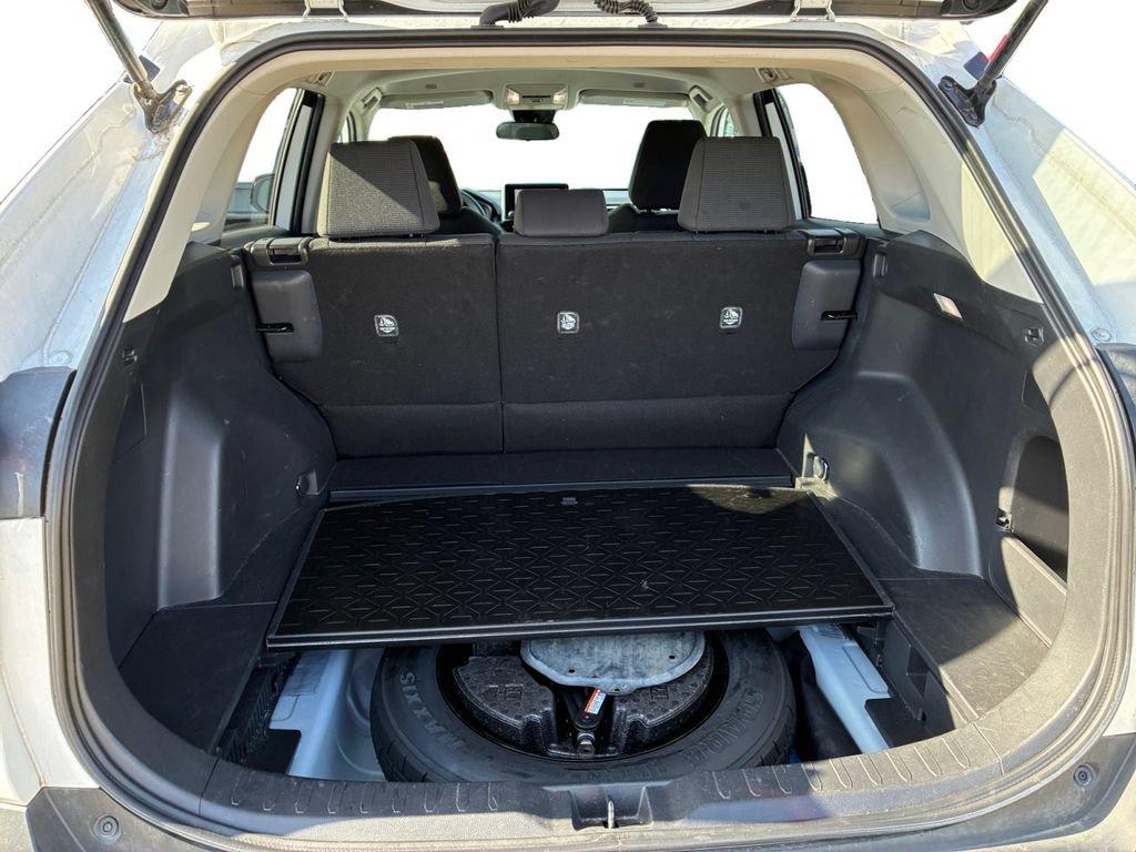 Used 2025 Toyota RAV4 LE FWD image 10
