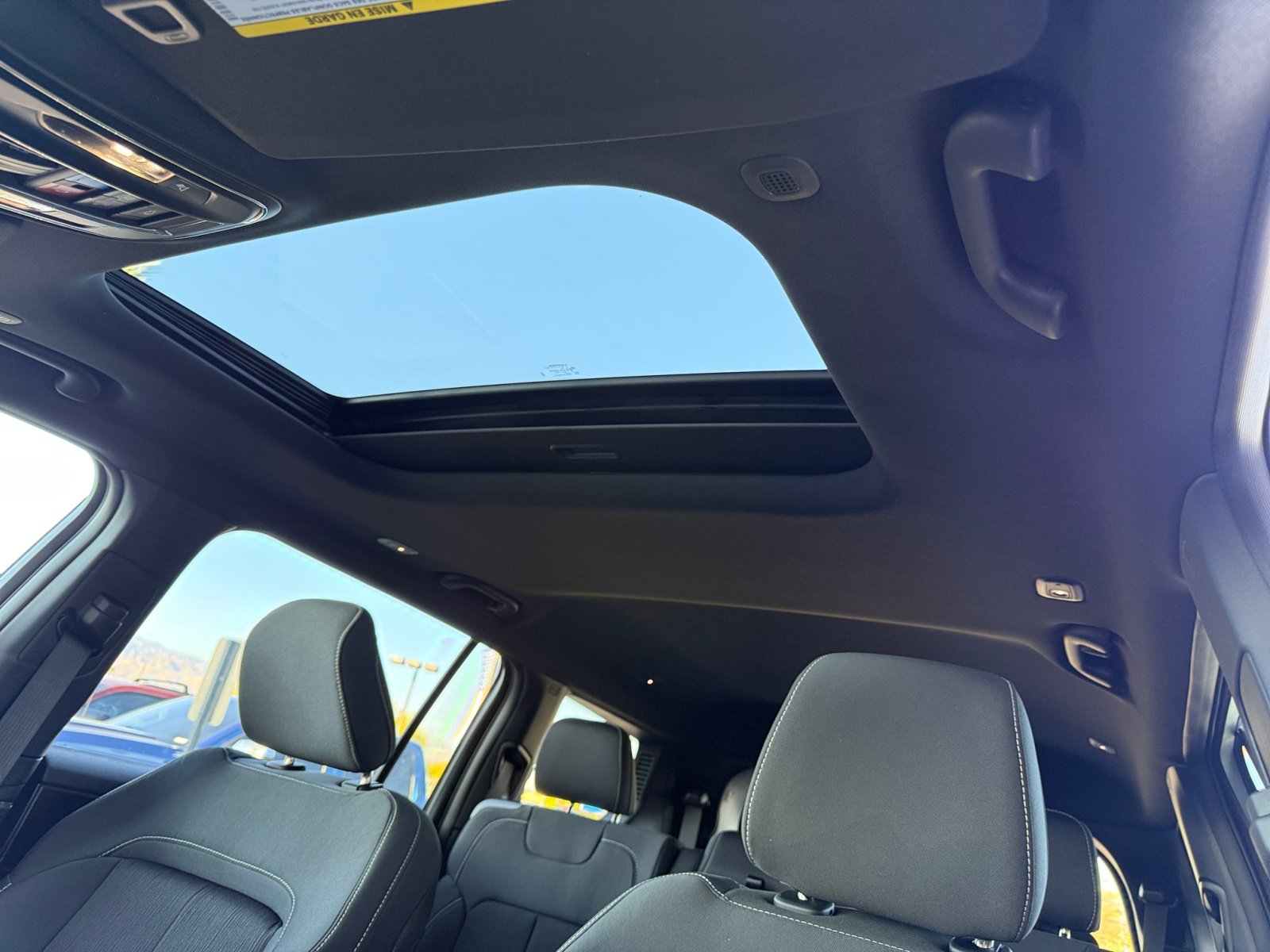 New 2025 Jeep Grand Cherokee L Laredo w/ Luxury Tech Group I image 18