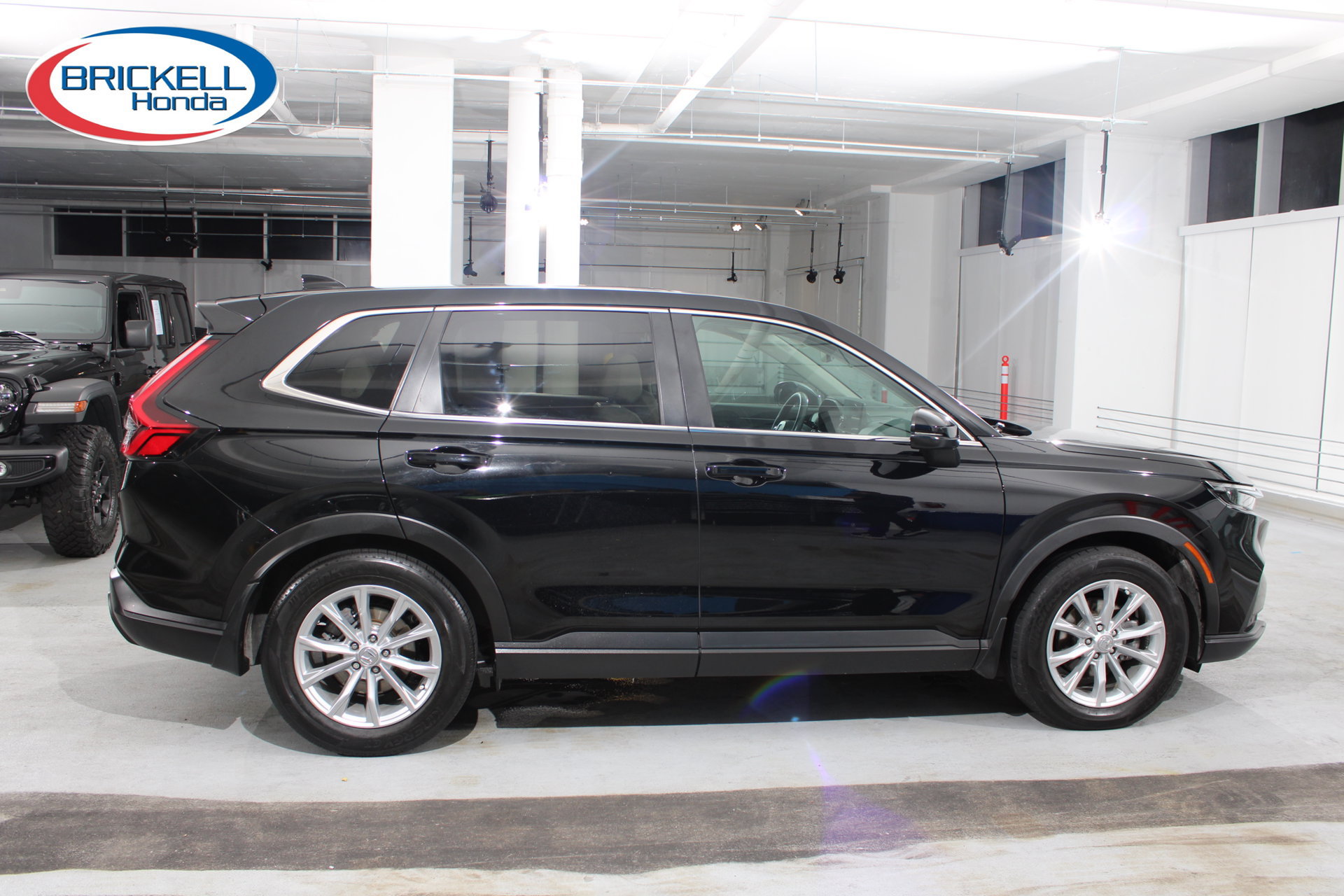 Used 2024 Honda CR-V EX-L image 8