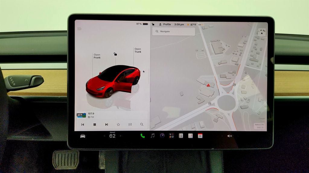 Used 2023 Tesla Model 3 Standard Range RWD image 23