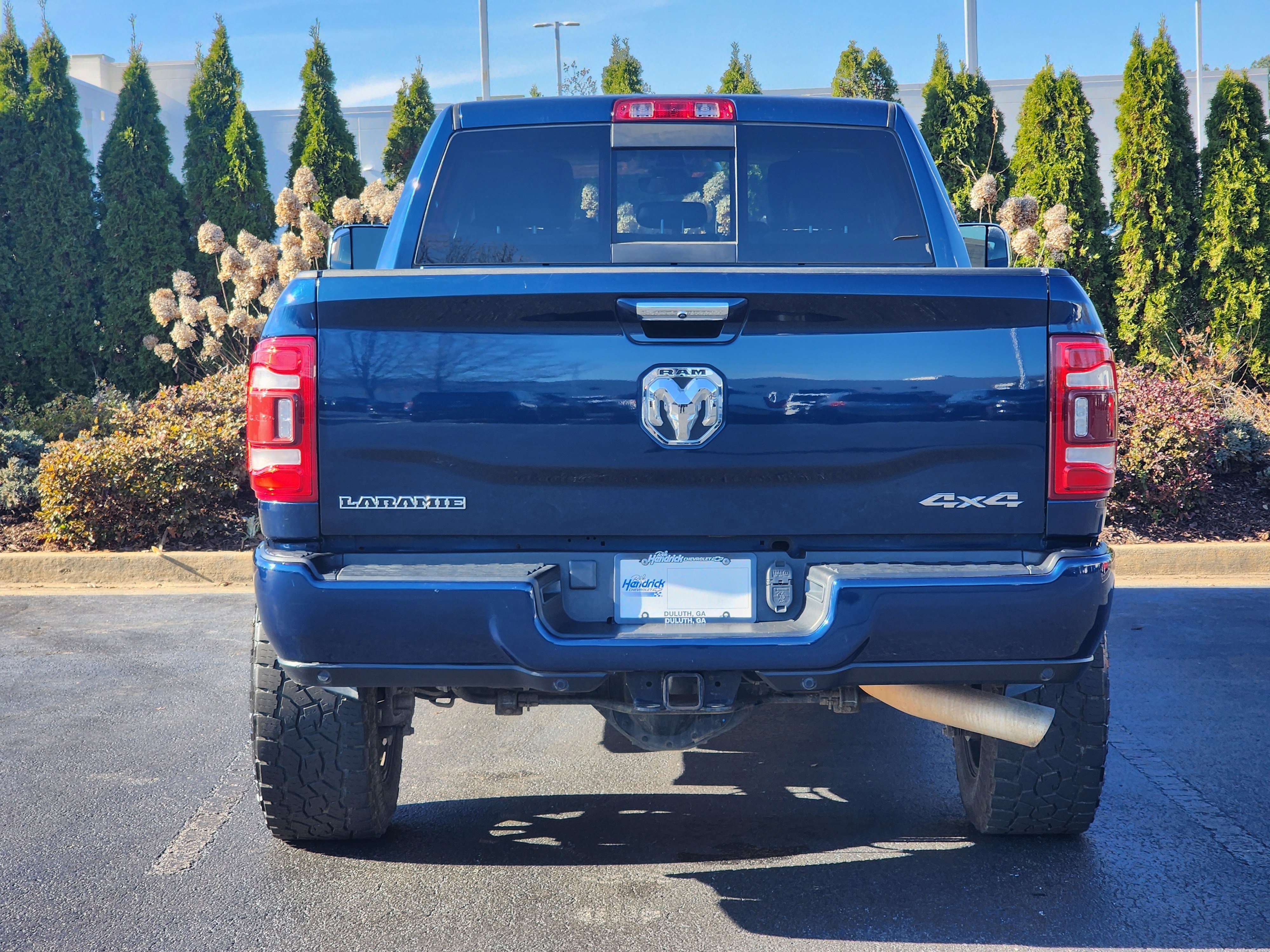 Used 2022 RAM 2500 Laramie w/ Body Color Bumper Group image 10