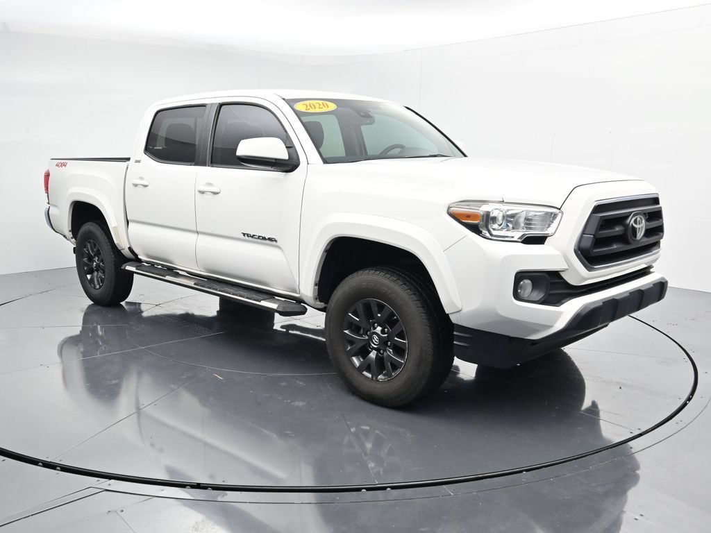 Used 2020 Toyota Tacoma SR5 AWD/4WD image 2