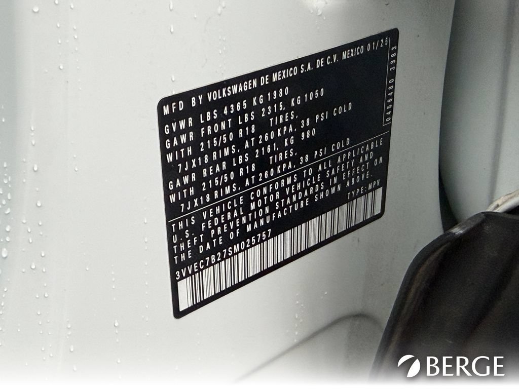 Used 2025 Volkswagen Taos SE FWD image 32