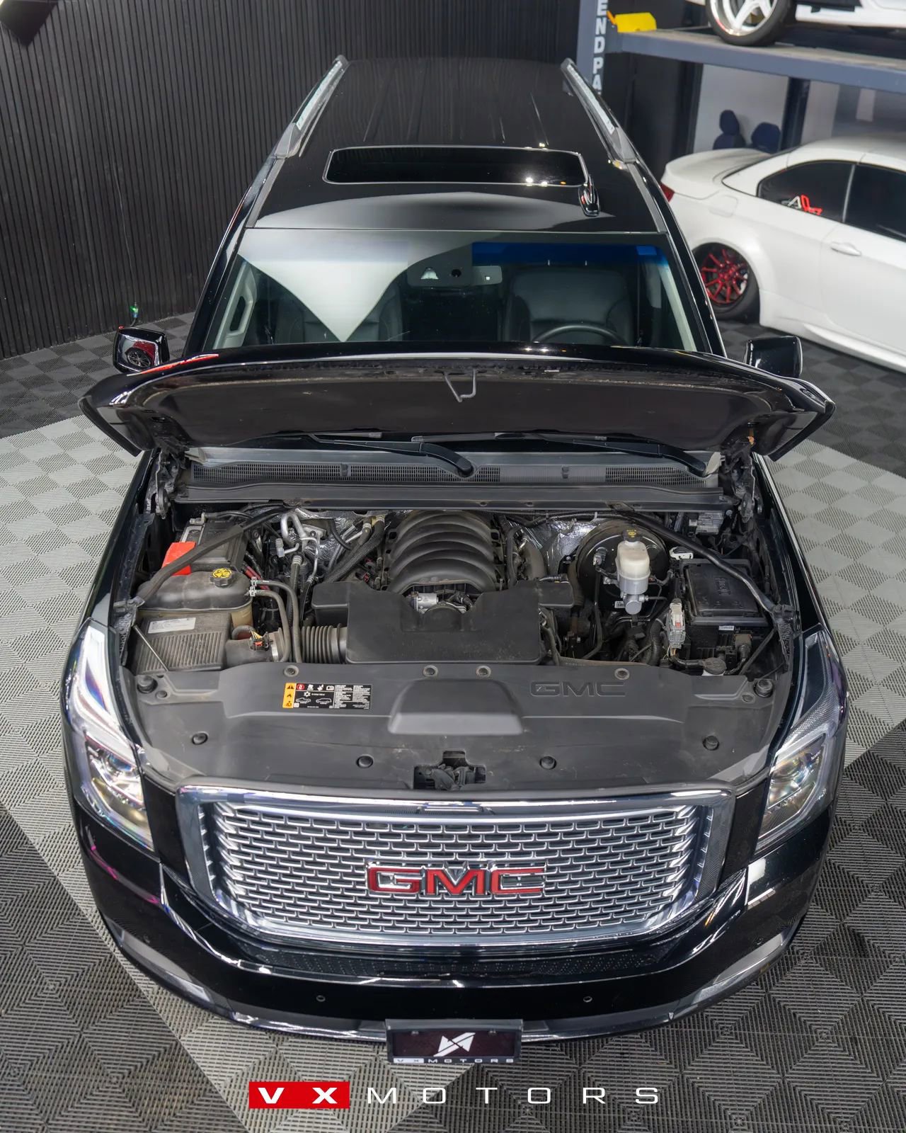 Used 2017 GMC Yukon XL Denali w/ Open Road Package image 5