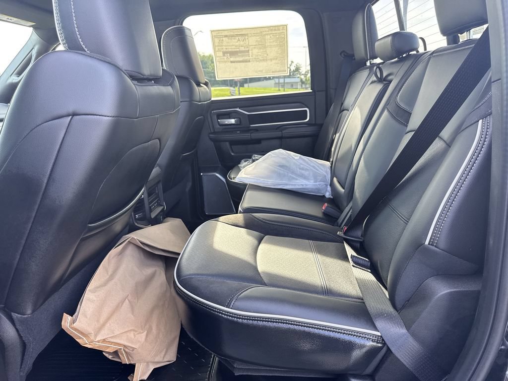 New 2026 RAM 4500 4x4 Crew Cab DRW w/ Laramie Trim Package image 21