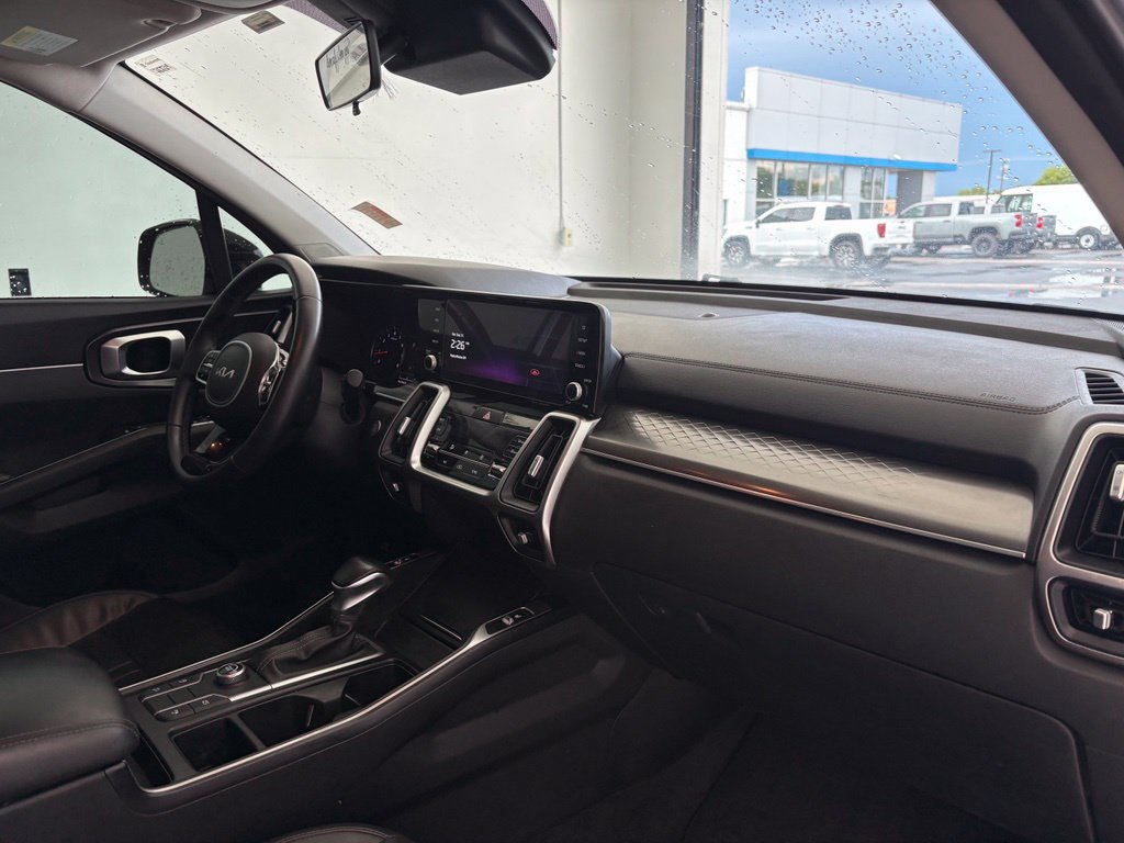 Used 2022 Kia Sorento S FWD image 41
