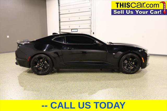 Used 2023 Chevrolet Camaro LT w/ RS Package image 8