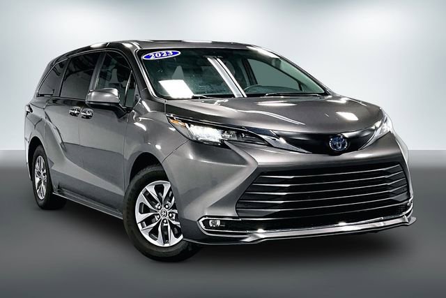 Used 2023 Toyota Sienna XLE