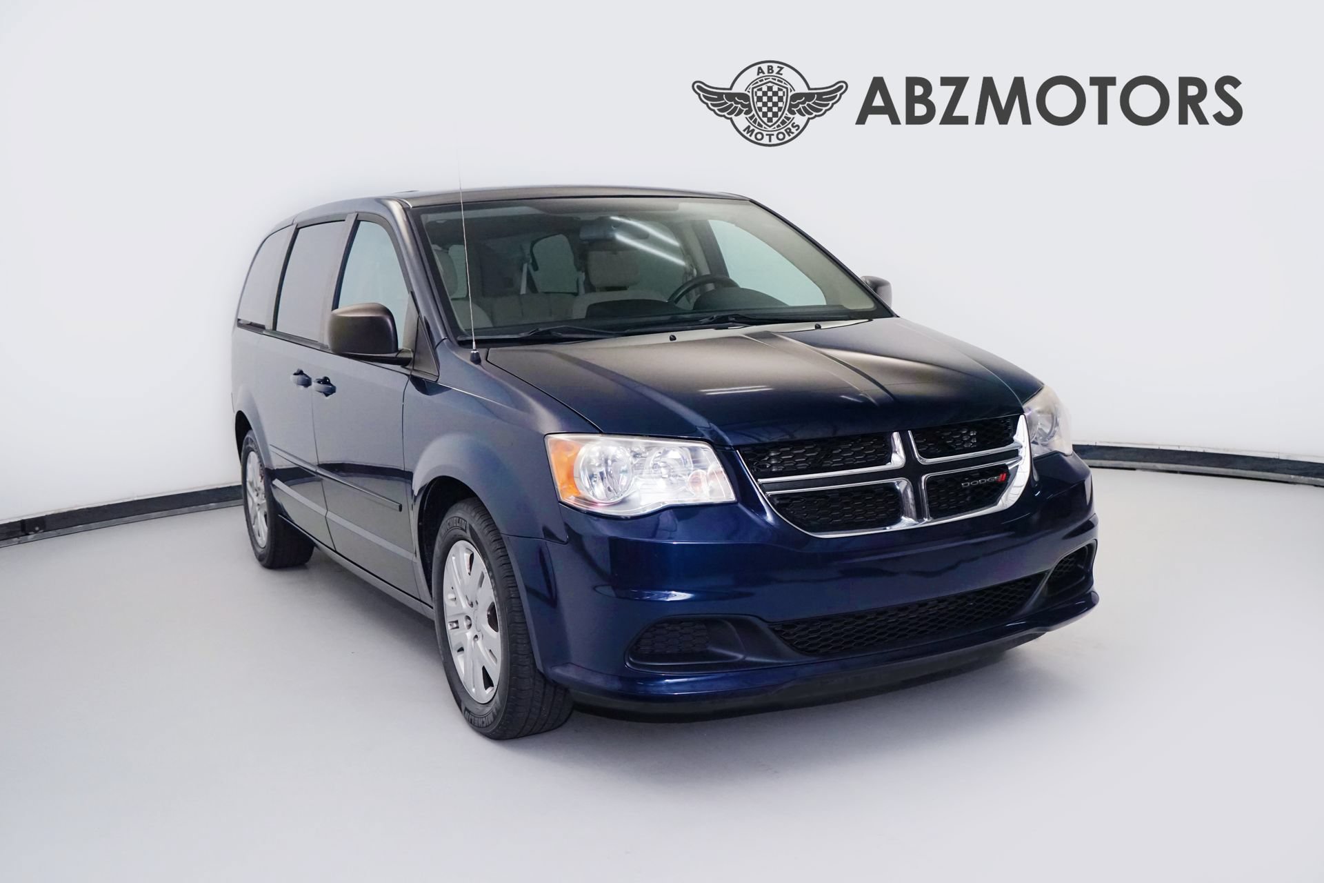 Used 2016 Dodge Grand Caravan SE w/ Quick Order Package 29E SE FWD image 1