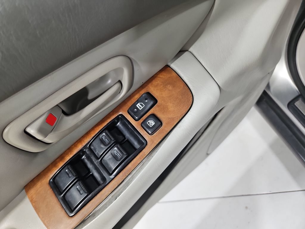 Used 2000 Lexus ES 330 w/ Lexus Value Pkg FWD image 12