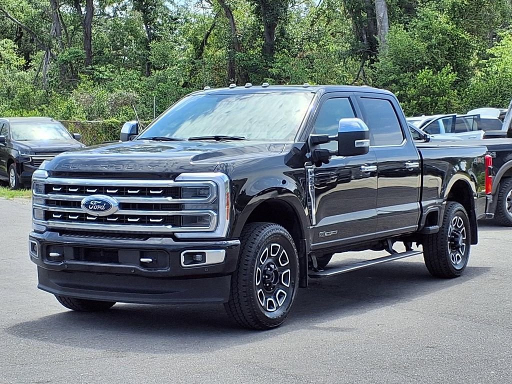 Used 2023 Ford F250 Platinum AWD/4WD image 3