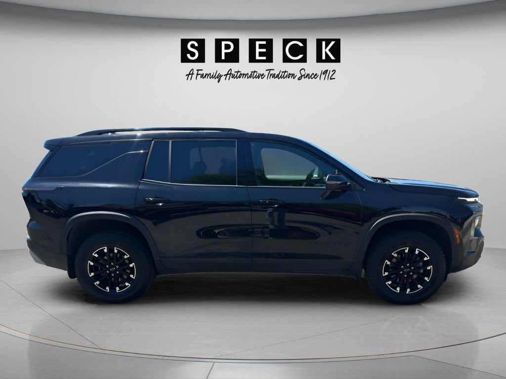 Used 2025 Chevrolet Traverse Z71 w/ LPO, Floor Liner Package AWD/4WD image 6