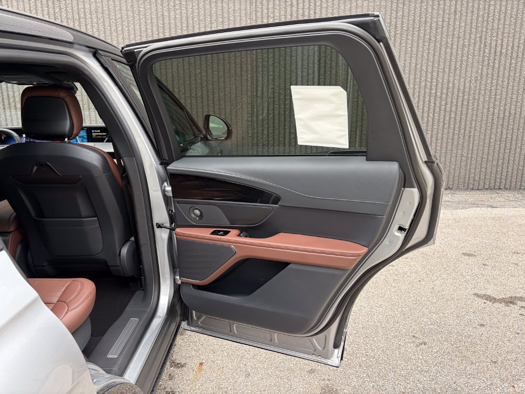 New 2026 Lincoln Nautilus Reserve w/ Jet Appearance Package AWD/4WD image 28