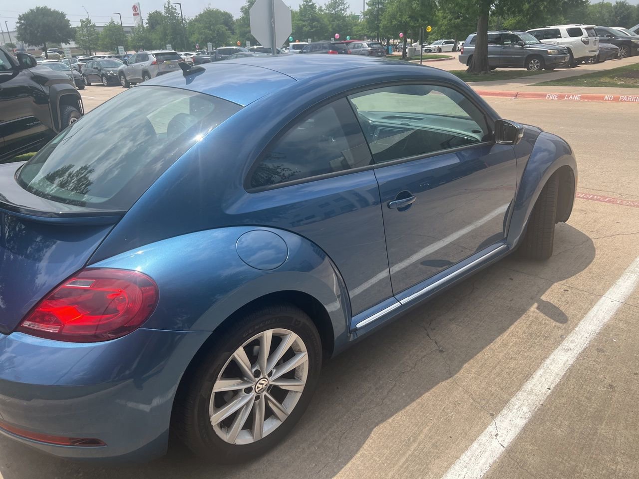 Used 2018 Volkswagen Beetle 2.0T S FWD image 4