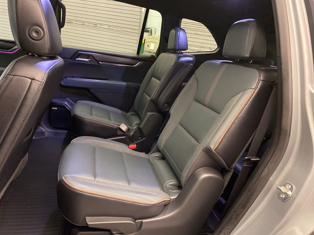 Used 2025 GMC Acadia AT4 AWD/4WD image 20