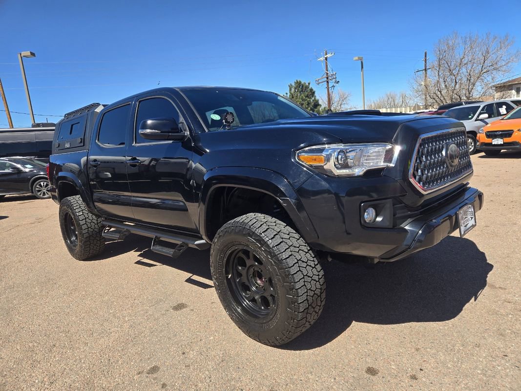Used 2018 Toyota Tacoma TRD Sport w/ Technology Package AWD/4WD image 13