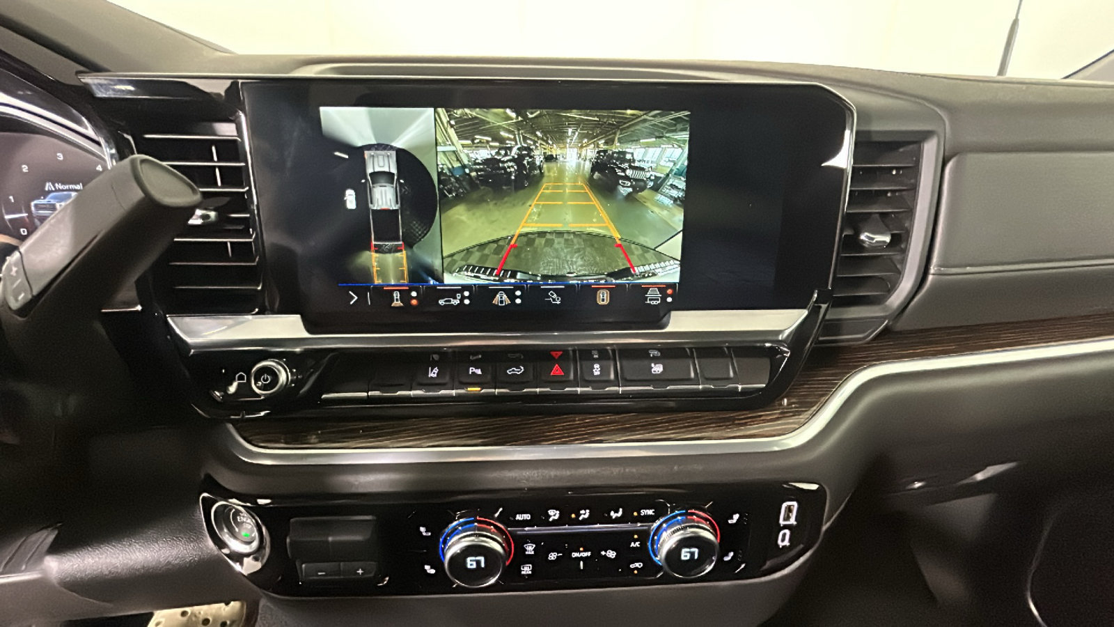 New 2026 GMC Sierra 2500 SLE w/ SLE Value Package; AWD/4WD image 27