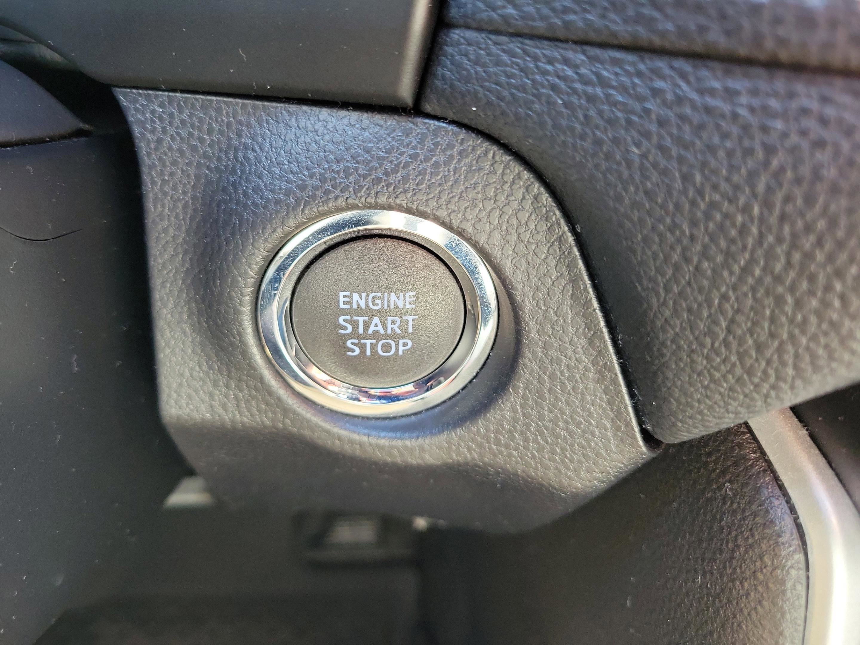 Used 2022 Toyota RAV4 XLE image 22