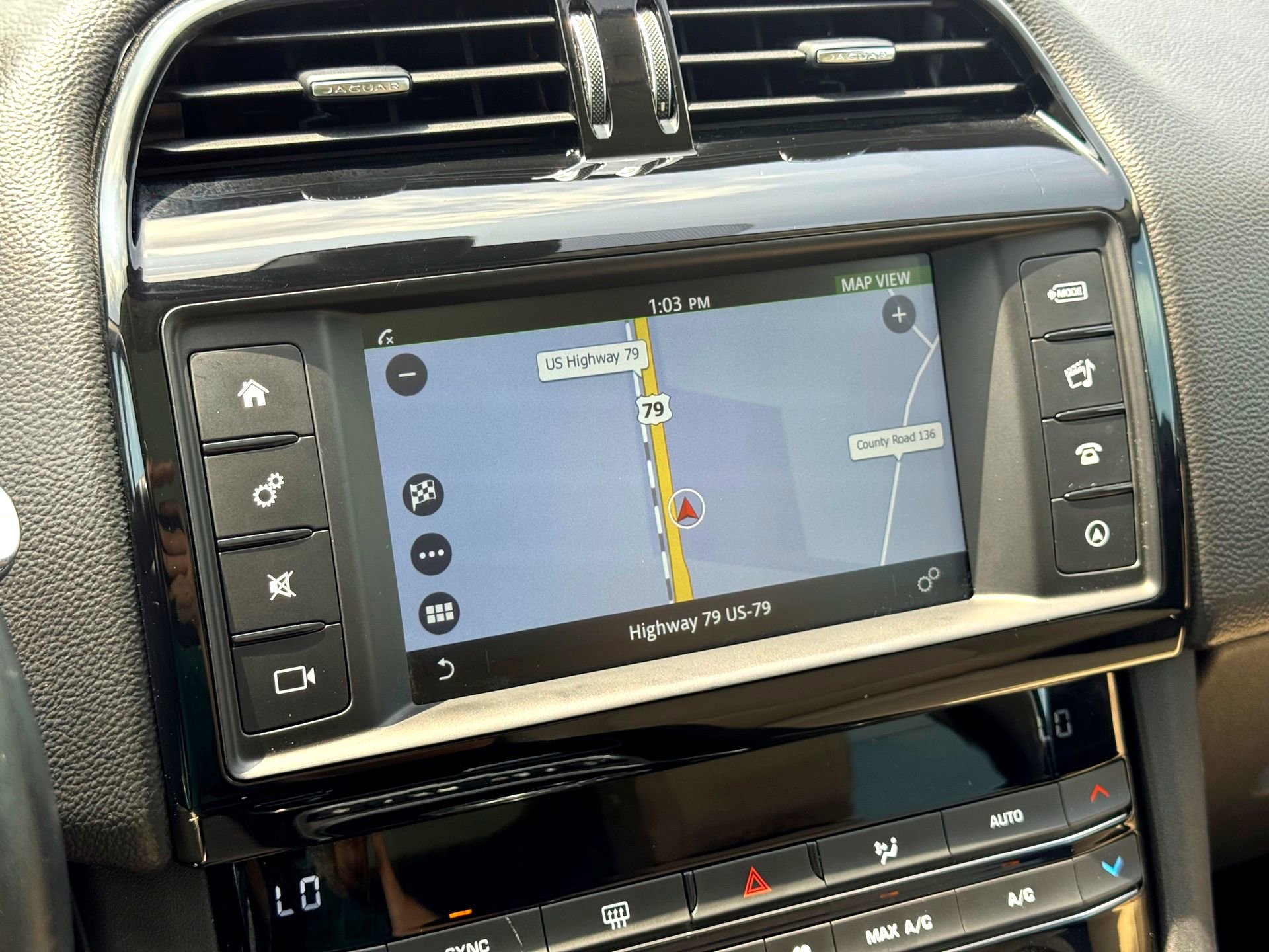 Used 2018 Jaguar F-PACE Premium AWD/4WD image 30