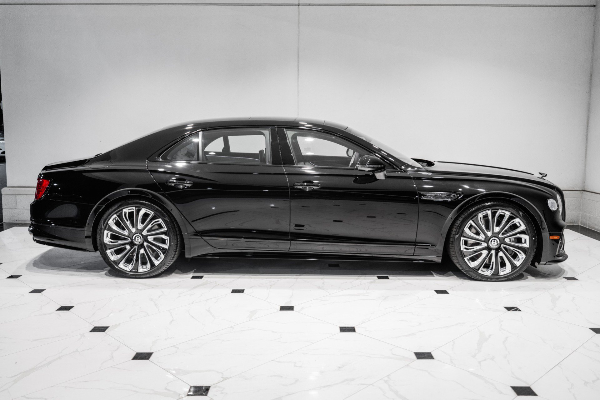 New 2026 Bentley Flying Spur Plug-In Hybrid image 5