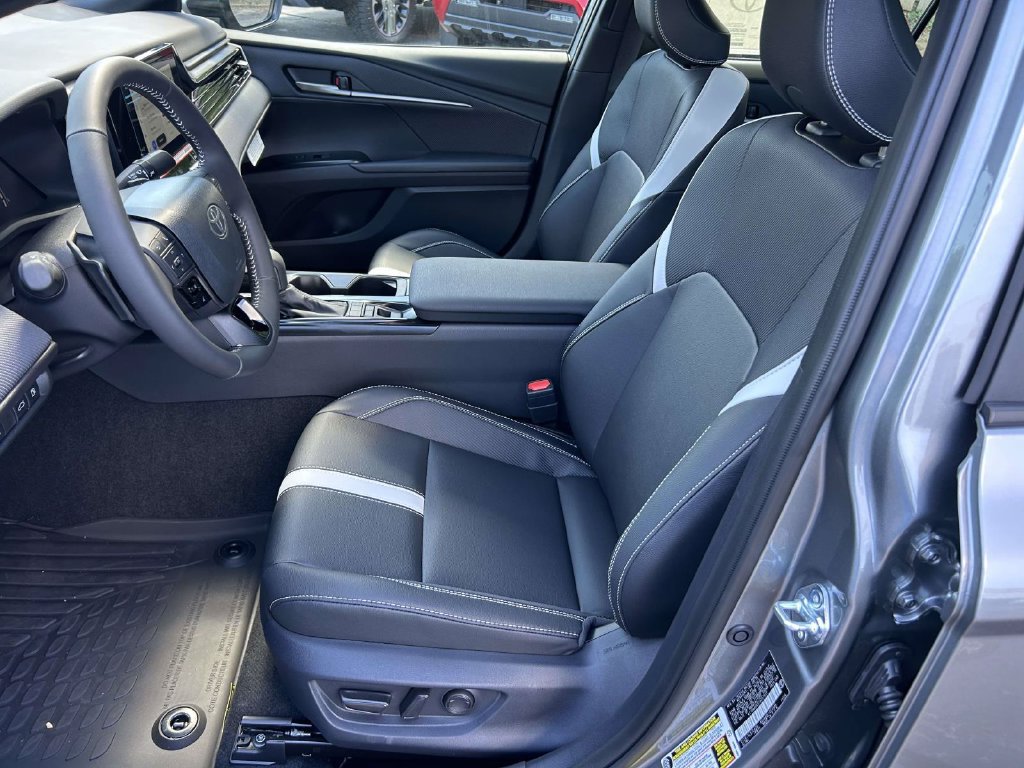 New 2026 Toyota Camry SE FWD image 14