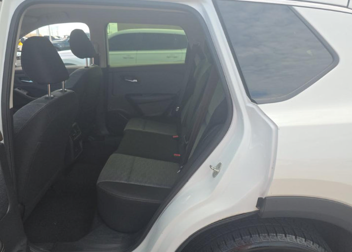 Used 2023 Nissan Rogue SV AWD/4WD image 13